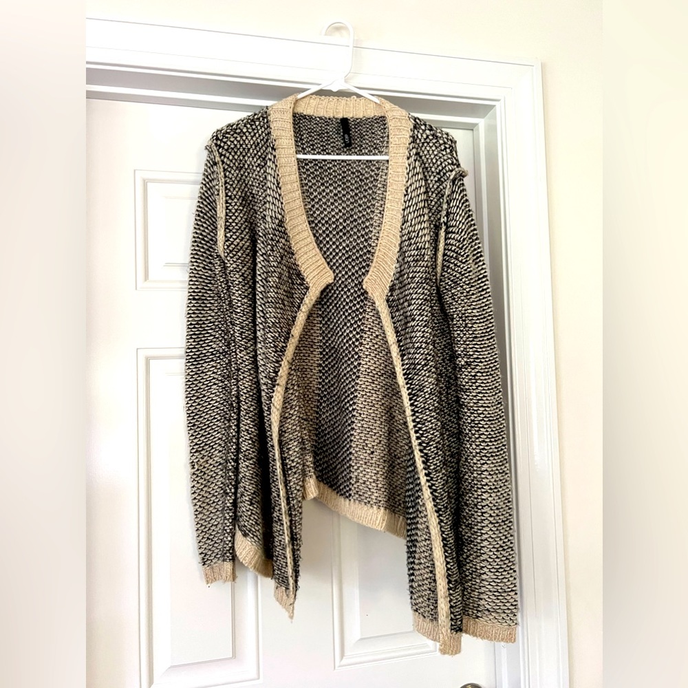 Women’s cardigan